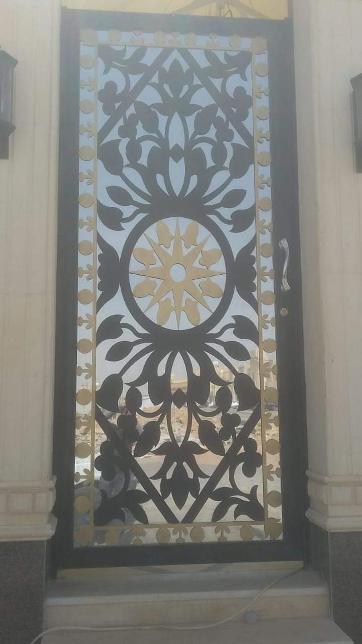 باب كلاسيكي مميز